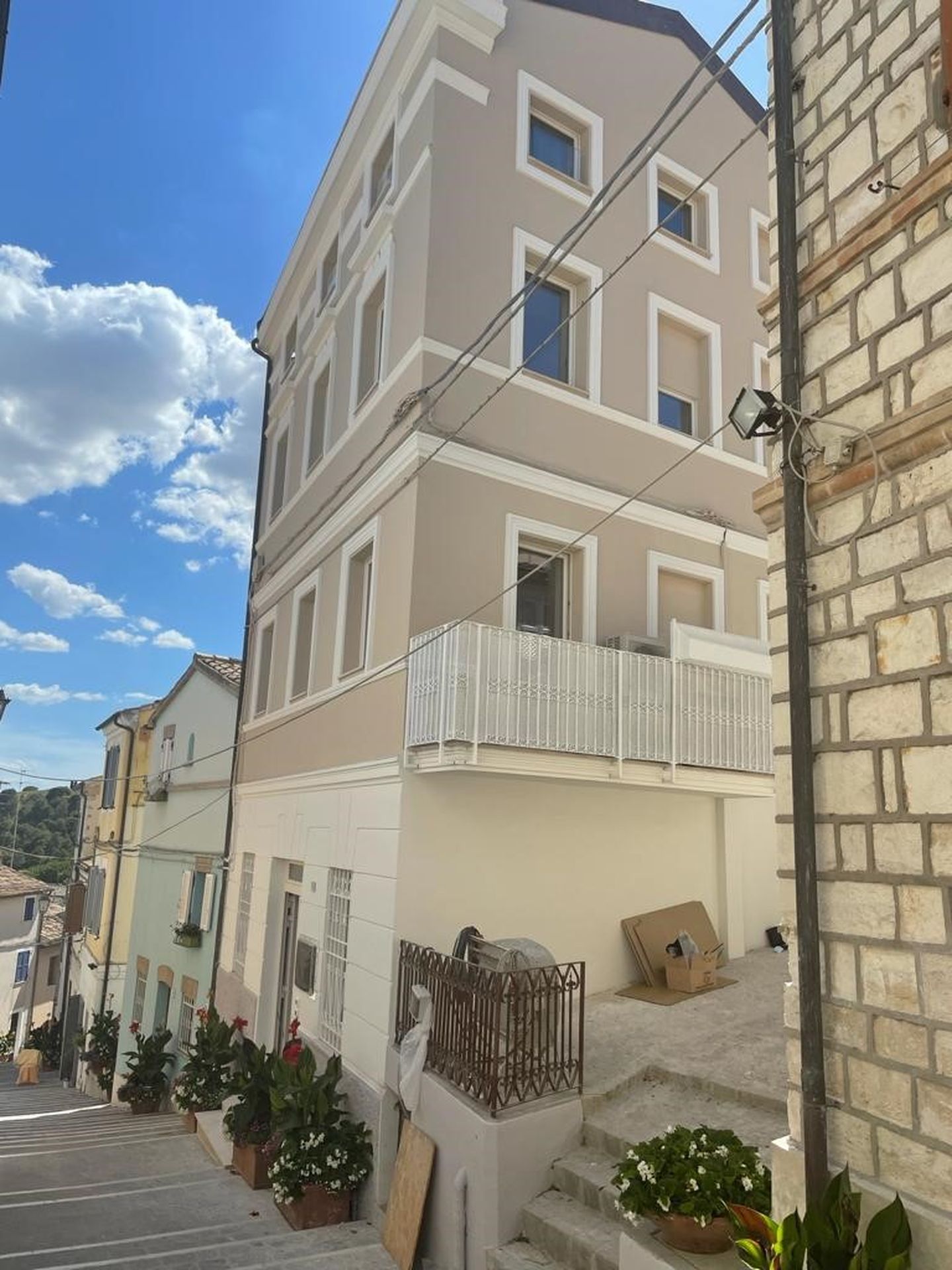 Foto ristrutturazione:conversione condominio in appartamenti per turismo